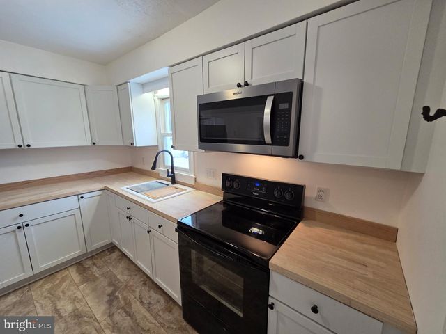 3504 N MAIN ST, Toms Brook, VA 22660