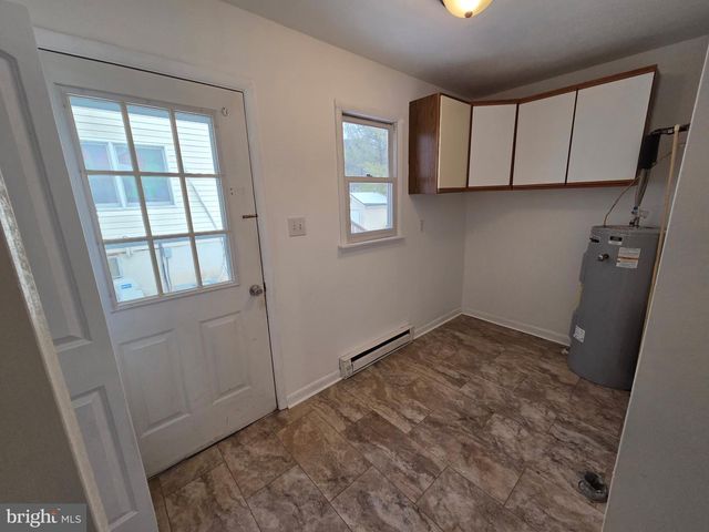 3504 N MAIN ST, Toms Brook, VA 22660