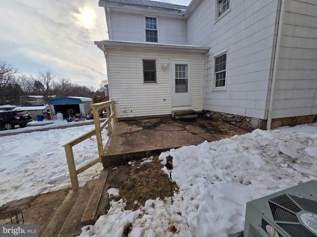 3504 N MAIN ST, Toms Brook, VA 22660