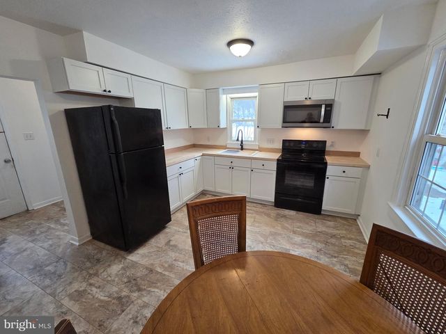 3504 N MAIN ST, Toms Brook, VA 22660