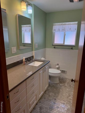 20018 Mauer Street, Saint Clair Shores, MI 48080