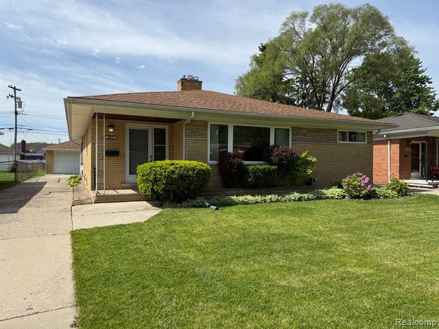 20018 Mauer Street, Saint Clair Shores, MI 48080