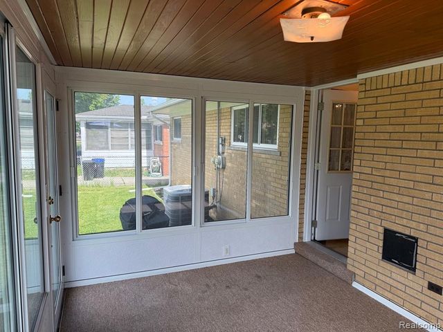 20018 Mauer Street, Saint Clair Shores, MI 48080