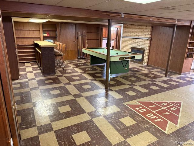 20018 Mauer Street, Saint Clair Shores, MI 48080