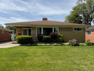 20018 Mauer Street, Saint Clair Shores, MI 48080
