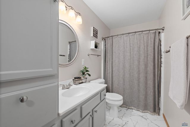 4007 GRAPEVINE LN, Rapid City, SD 57701