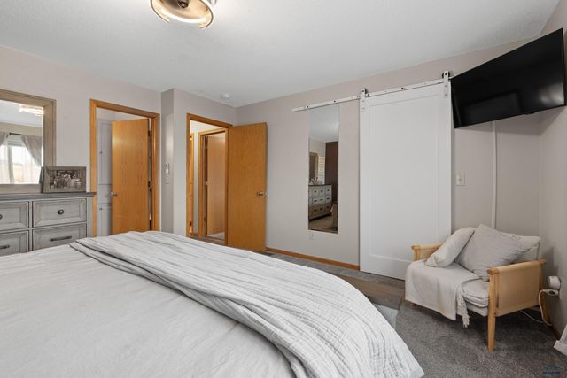 4007 GRAPEVINE LN, Rapid City, SD 57701