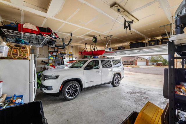 4007 GRAPEVINE LN, Rapid City, SD 57701