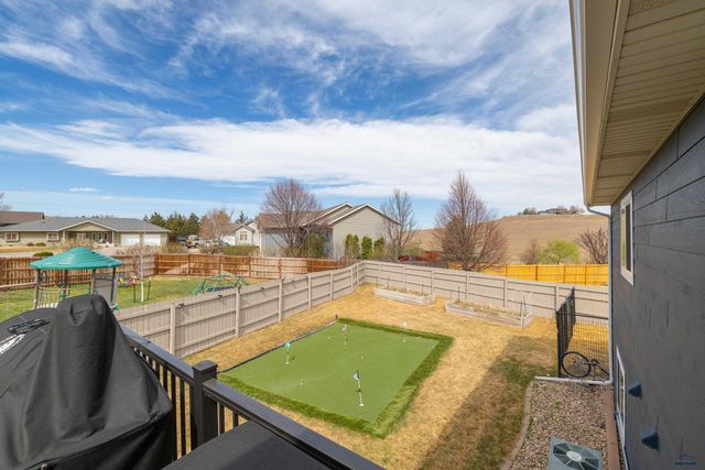 4007 GRAPEVINE LN, Rapid City, SD 57701