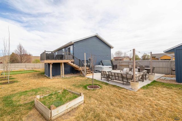 4007 GRAPEVINE LN, Rapid City, SD 57701