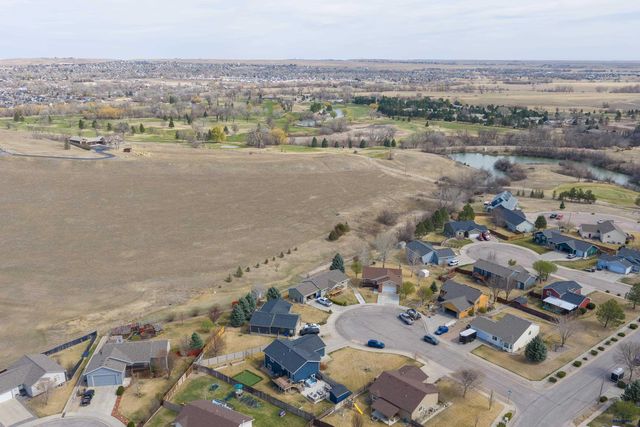 4007 GRAPEVINE LN, Rapid City, SD 57701