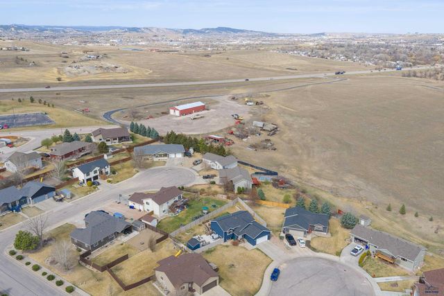 4007 GRAPEVINE LN, Rapid City, SD 57701