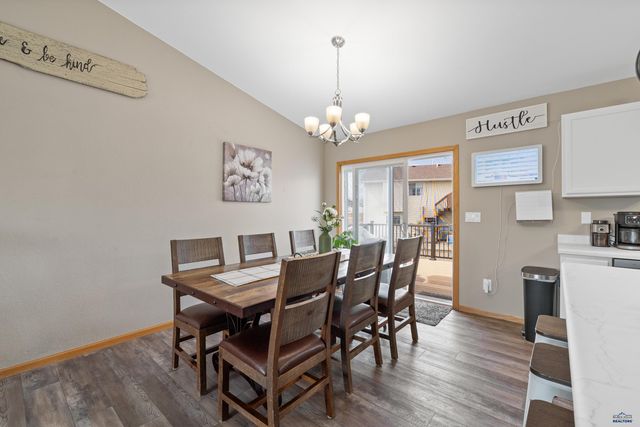 4007 GRAPEVINE LN, Rapid City, SD 57701