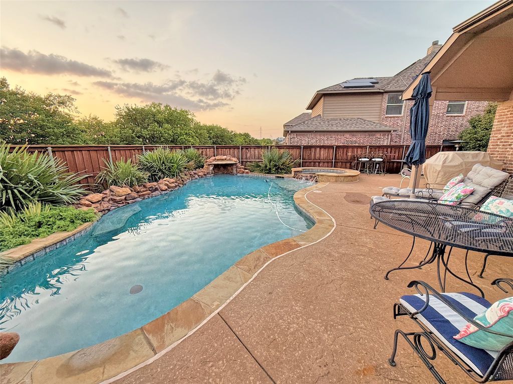 14249 Fall Harvest Drive, Frisco, TX 75033