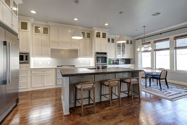 309 Oak Summit Road, Edmond, OK 73025