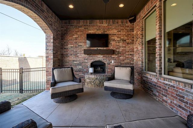 309 Oak Summit Road, Edmond, OK 73025