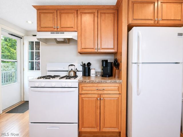 307 Hilltop Drive, Chardon, OH 44024