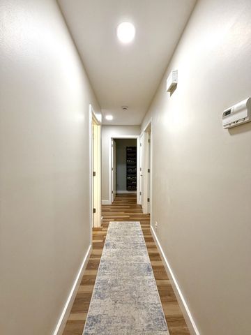 320 Cottonwood Ct, Clarksville, TN 37040