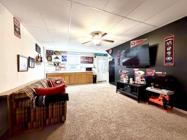 320 Cottonwood Ct, Clarksville, TN 37040