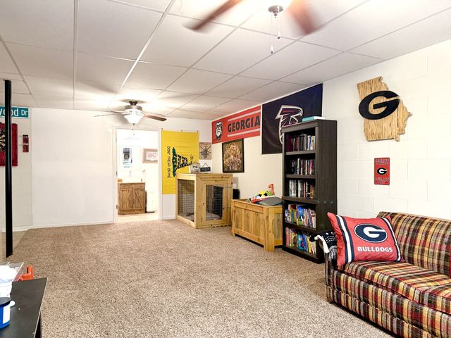 320 Cottonwood Ct, Clarksville, TN 37040