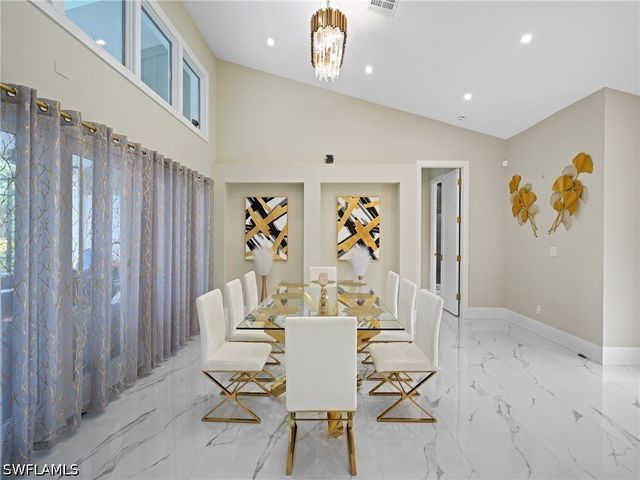 2140 Harlans RUN, Naples, FL 34105