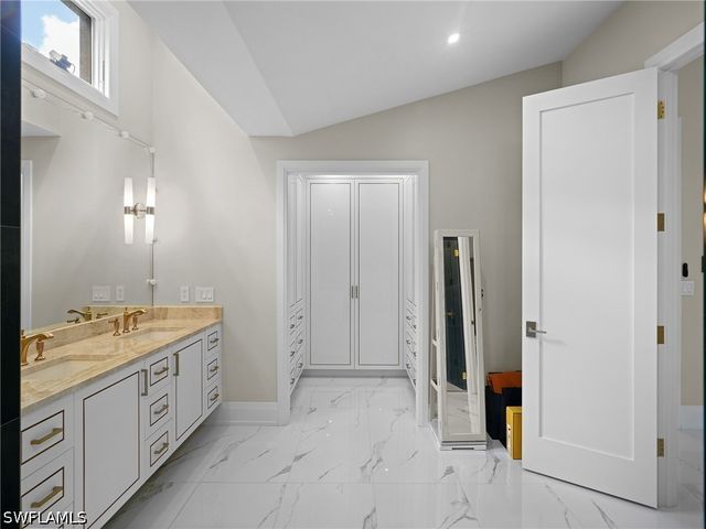2140 Harlans RUN, Naples, FL 34105