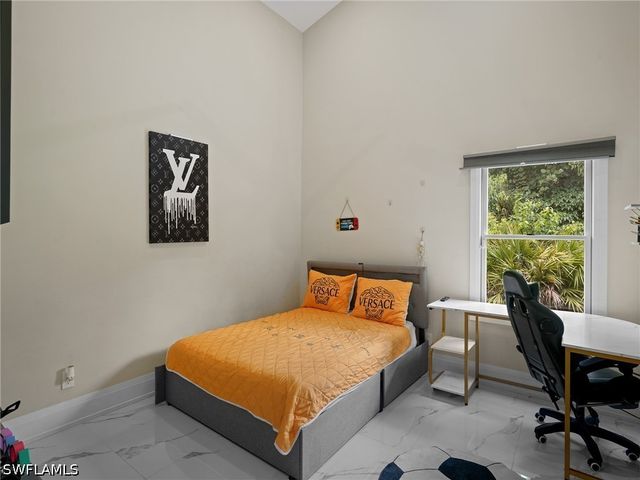 2140 Harlans RUN, Naples, FL 34105