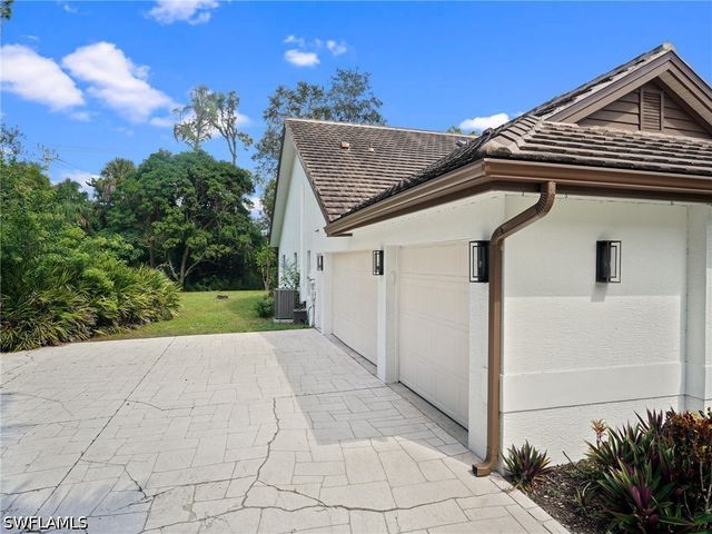 2140 Harlans RUN, Naples, FL 34105