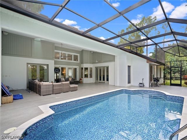 2140 Harlans RUN, Naples, FL 34105