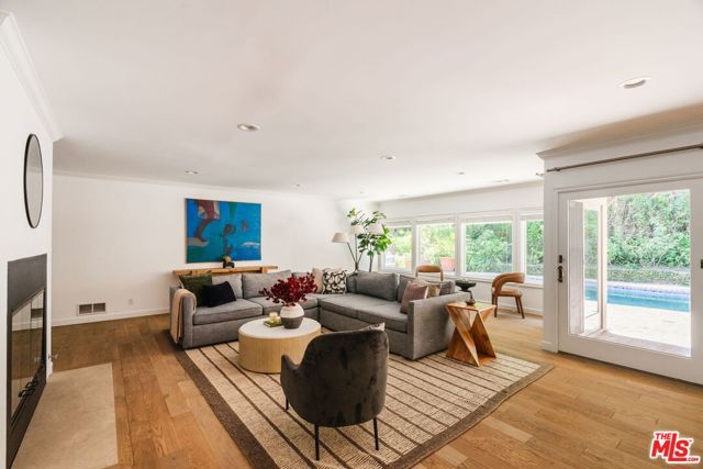1355 Shadybrook Drive, Los Angeles, CA 90210