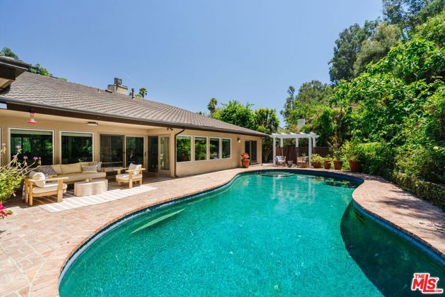 1355 Shadybrook Drive, Los Angeles, CA 90210