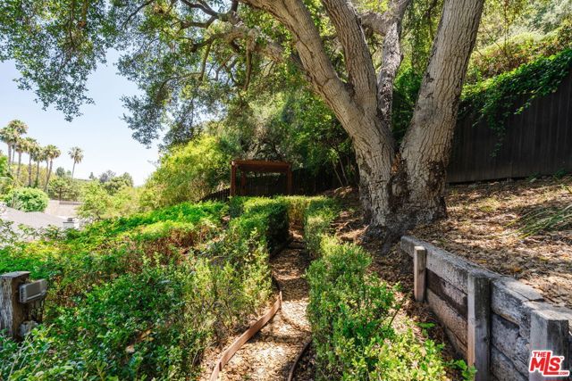 1355 Shadybrook Drive, Los Angeles, CA 90210