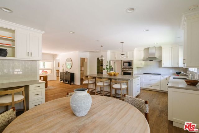 1355 Shadybrook Drive, Los Angeles, CA 90210