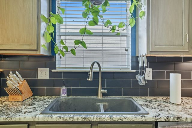 663 Lynx Mountain, San Antonio, TX 78251