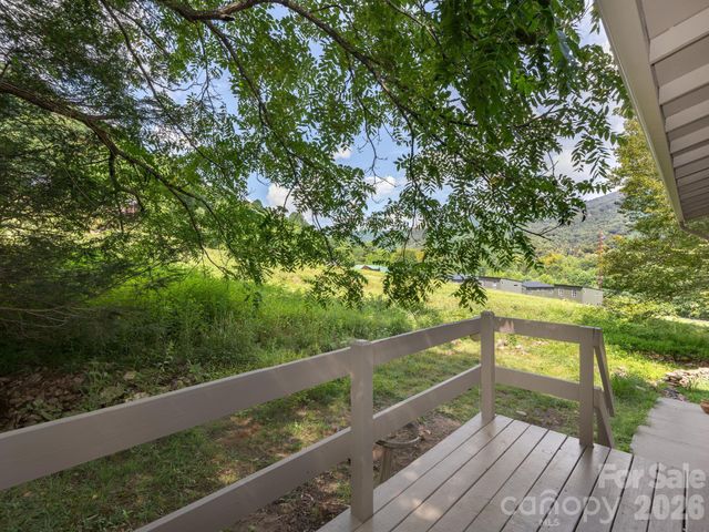 54 Brookside Lane, Maggie Valley, NC 28751