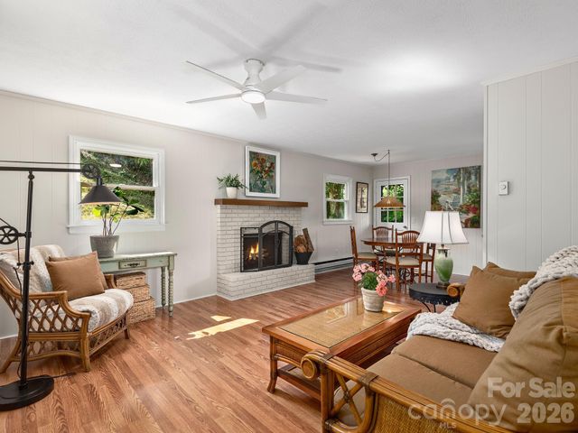 54 Brookside Lane, Maggie Valley, NC 28751