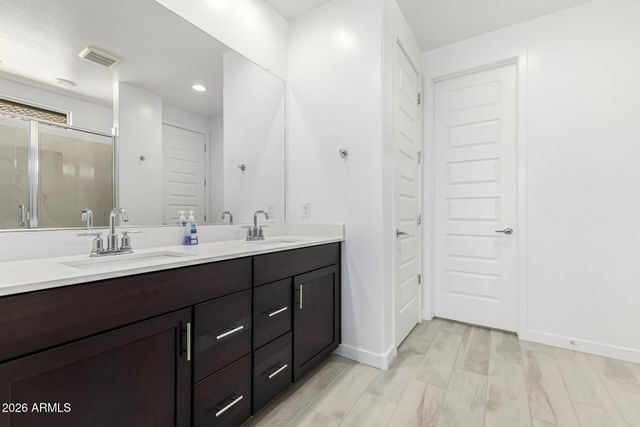 3318 E HAYFIELD Way, San Tan Valley, AZ 85140