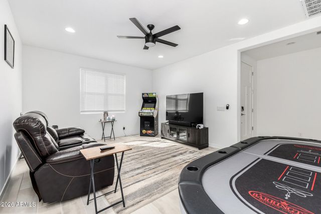 3318 E HAYFIELD Way, San Tan Valley, AZ 85140