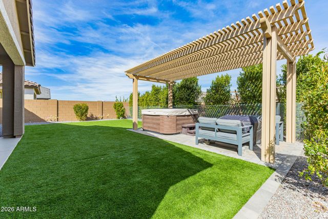 3318 E HAYFIELD Way, San Tan Valley, AZ 85140