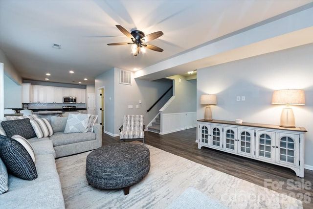 11033 Hat Creek Lane, Davidson, NC 28036