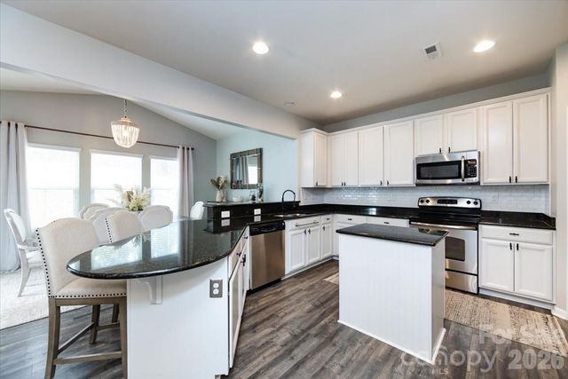 11033 Hat Creek Lane, Davidson, NC 28036