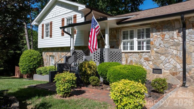 14214 Honeysuckle Ridge Drive, Matthews, NC 28105