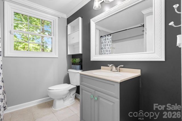 14214 Honeysuckle Ridge Drive, Matthews, NC 28105