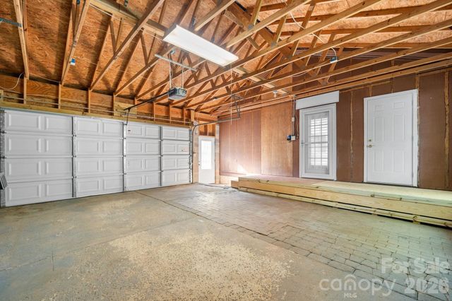 14214 Honeysuckle Ridge Drive, Matthews, NC 28105