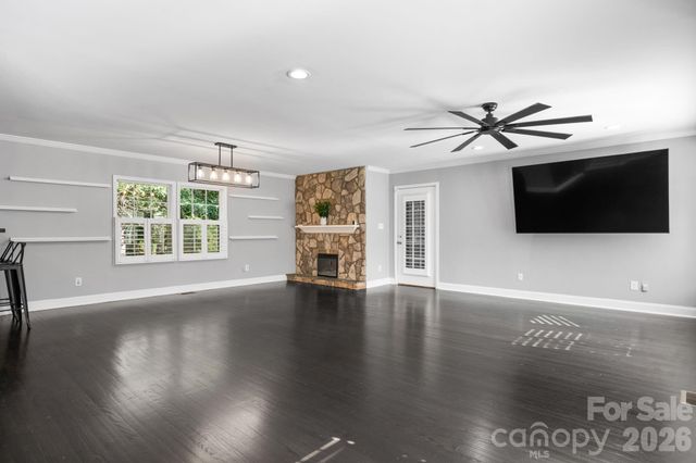 14214 Honeysuckle Ridge Drive, Matthews, NC 28105