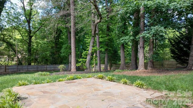 14214 Honeysuckle Ridge Drive, Matthews, NC 28105