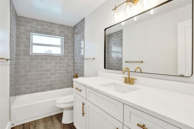 240 NW 25th Court, Pompano Beach, FL 33064