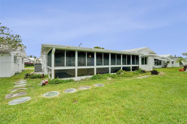 240 NW 25th Court, Pompano Beach, FL 33064