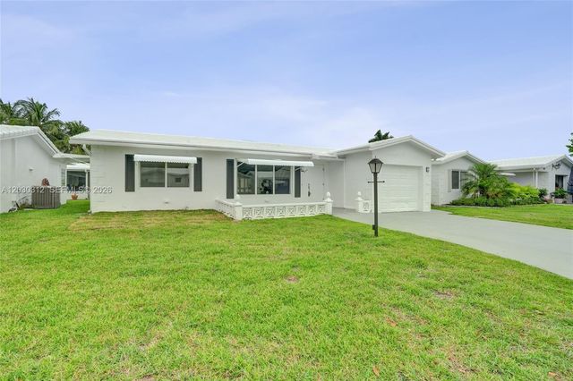 240 NW 25th Court, Pompano Beach, FL 33064