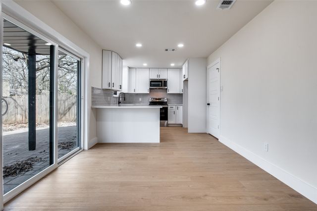 2009 Mosswood Court, Arlington, TX 76015